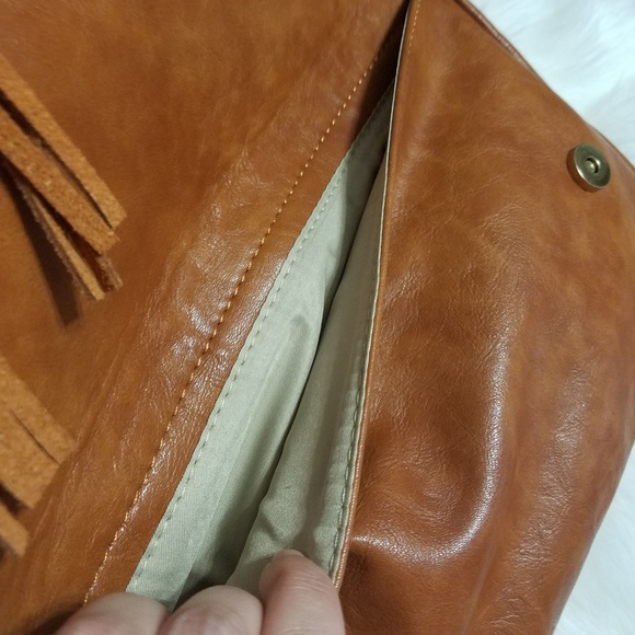 Brown faux leather fringe crossbody purse handbag - Picture 5 of 7